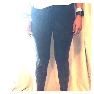 Black, Dark, and light grey billabong leggings